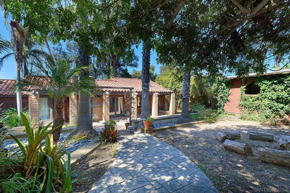 2081 Sheridan Encinitas, CA 92024