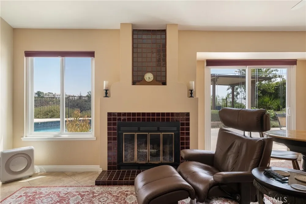 2528 Sloan La Verne, CA 91750