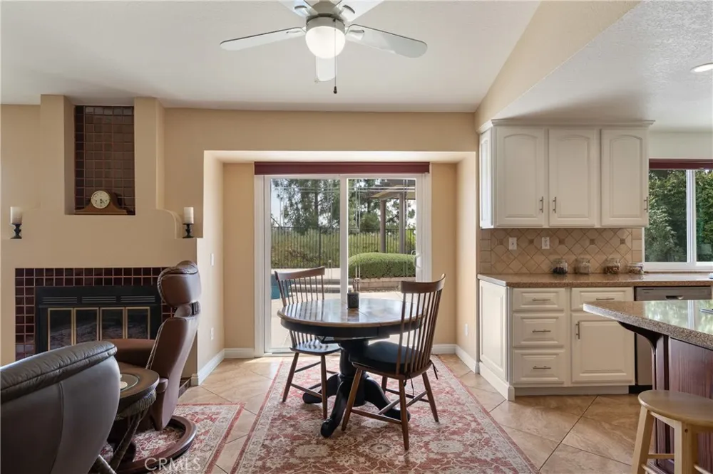 2528 Sloan La Verne, CA 91750
