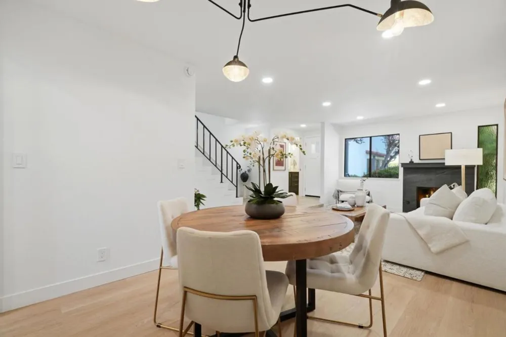 168 Granada Drive Mountain View, CA 94043