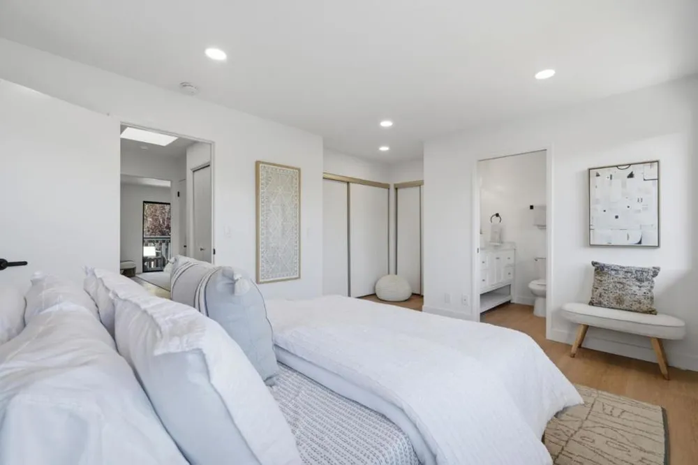 168 Granada Drive Mountain View, CA 94043