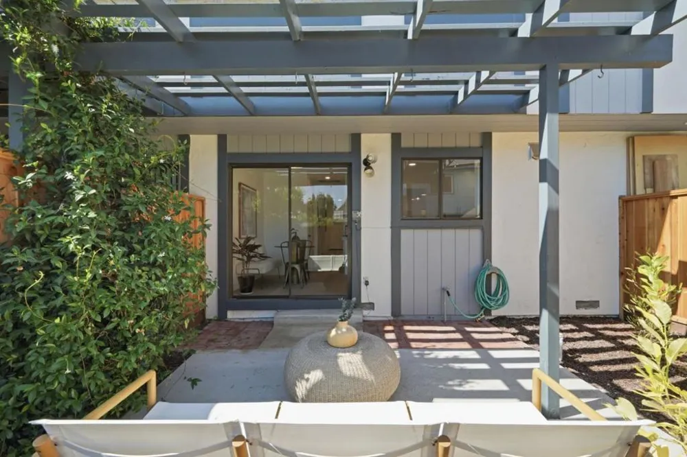 168 Granada Drive Mountain View, CA 94043