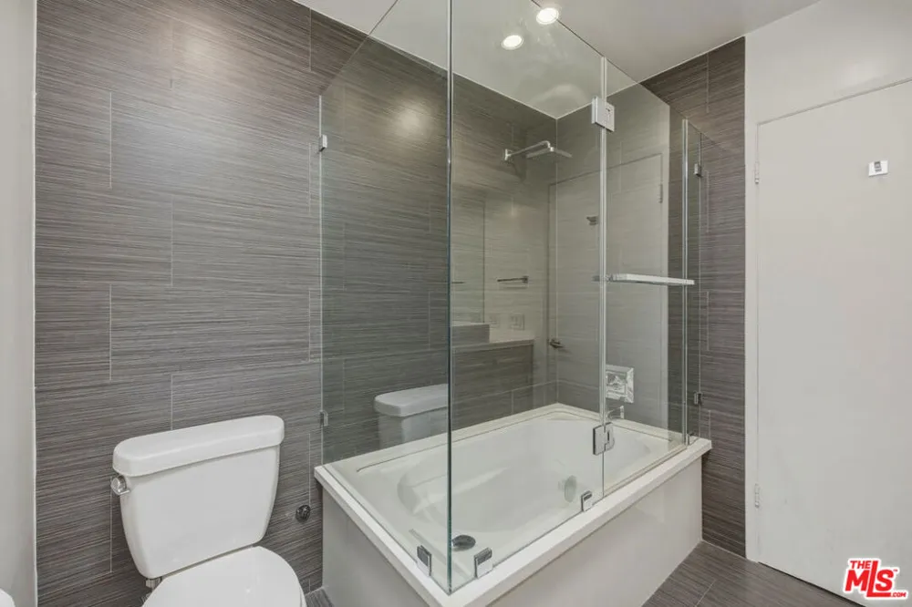 1121 Olive Drive #302 West Hollywood, CA 90069