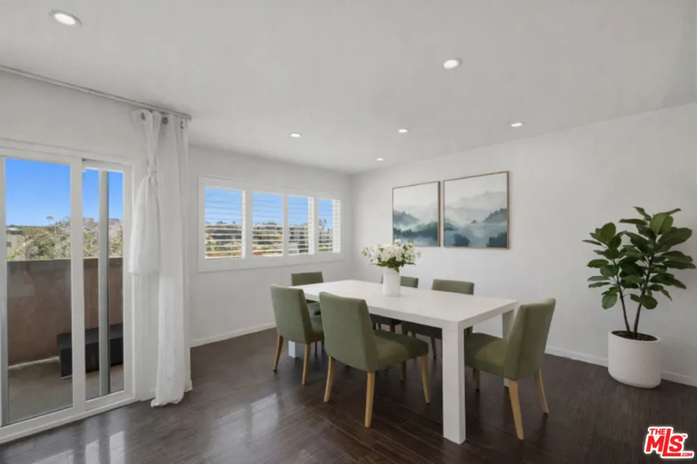 1121 Olive Drive #302 West Hollywood, CA 90069