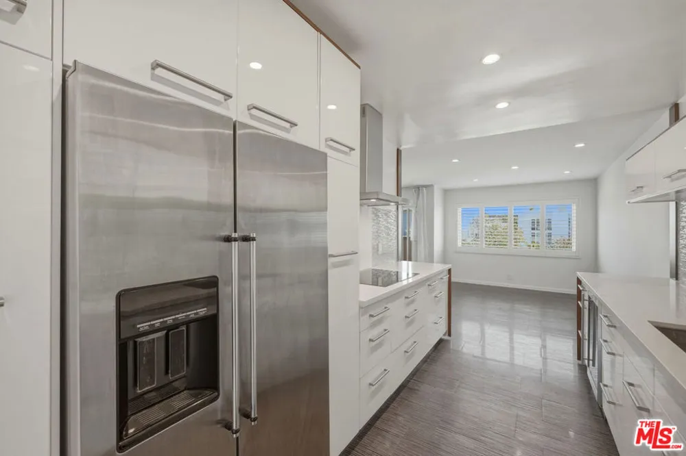 1121 Olive Drive #302 West Hollywood, CA 90069