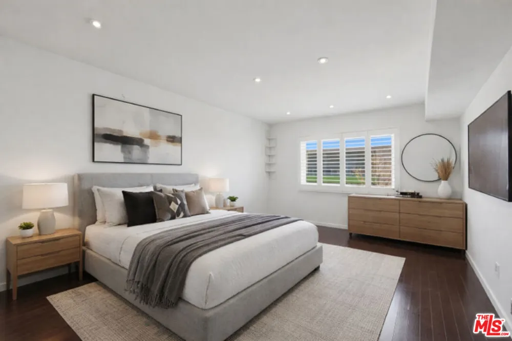 1121 Olive Drive #302 West Hollywood, CA 90069