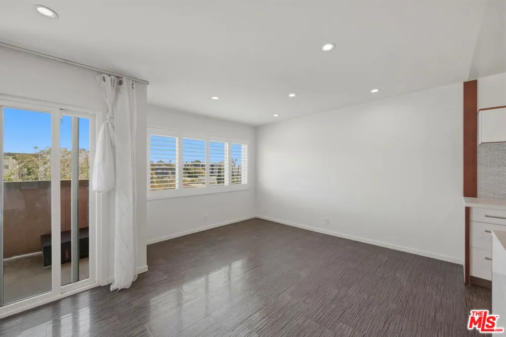 1121 Olive Drive #302 West Hollywood, CA 90069