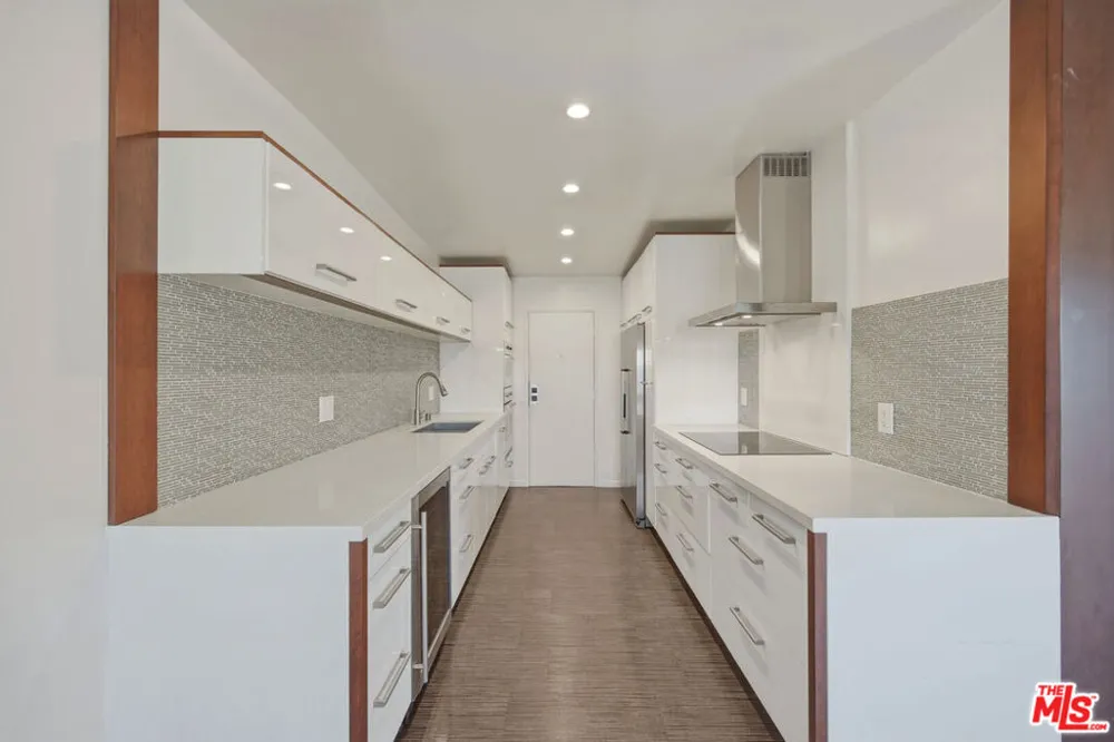 1121 Olive Drive #302 West Hollywood, CA 90069