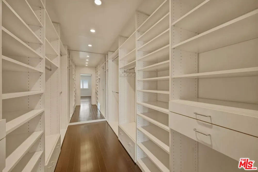 1121 Olive Drive #302 West Hollywood, CA 90069