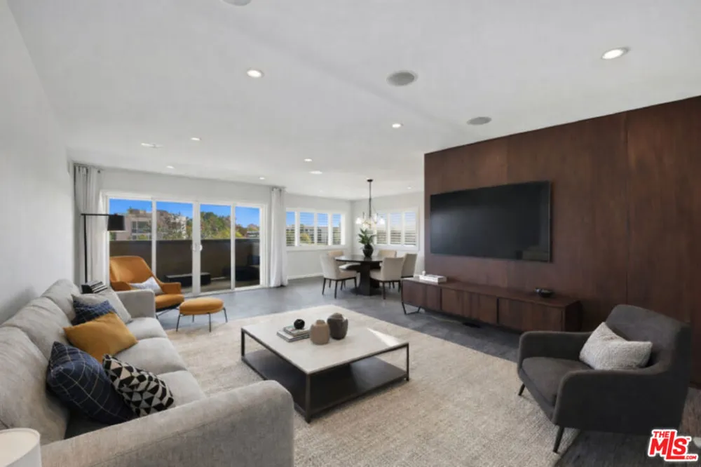 1121 Olive Drive #302 West Hollywood, CA 90069