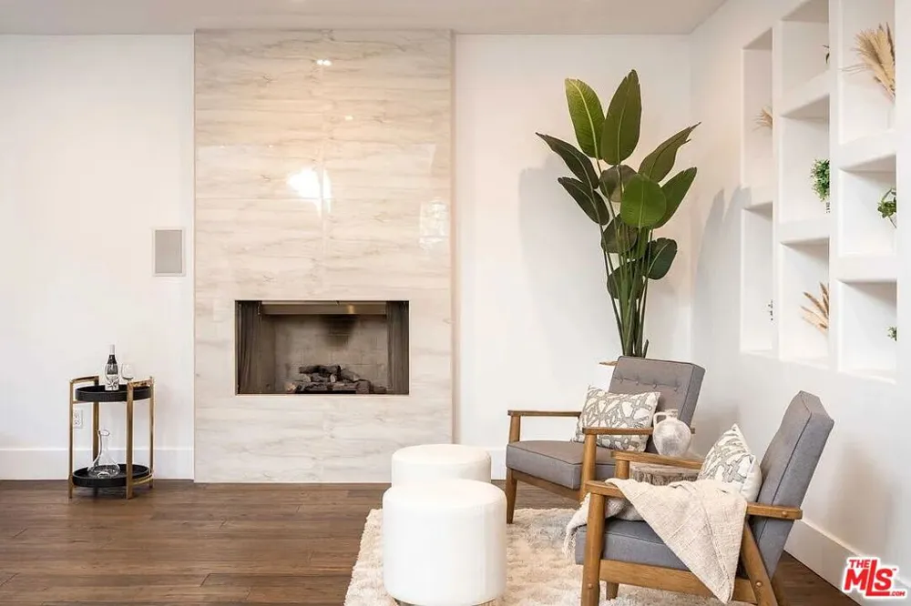 3496 Redwood Avenue Los Angeles, CA 90066