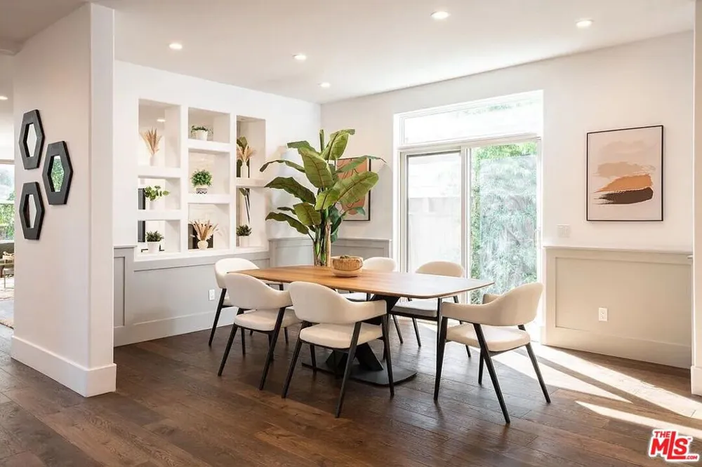 3496 Redwood Avenue Los Angeles, CA 90066