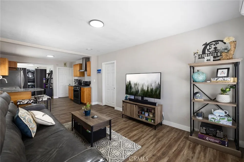 909 E I STREET Ontario, CA 91764