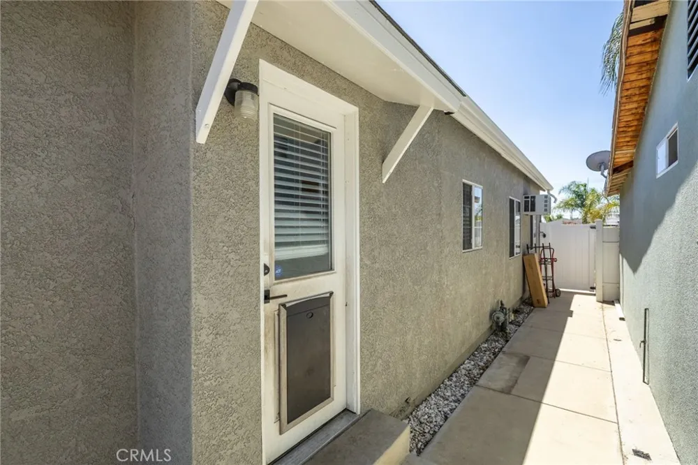 909 E I STREET Ontario, CA 91764