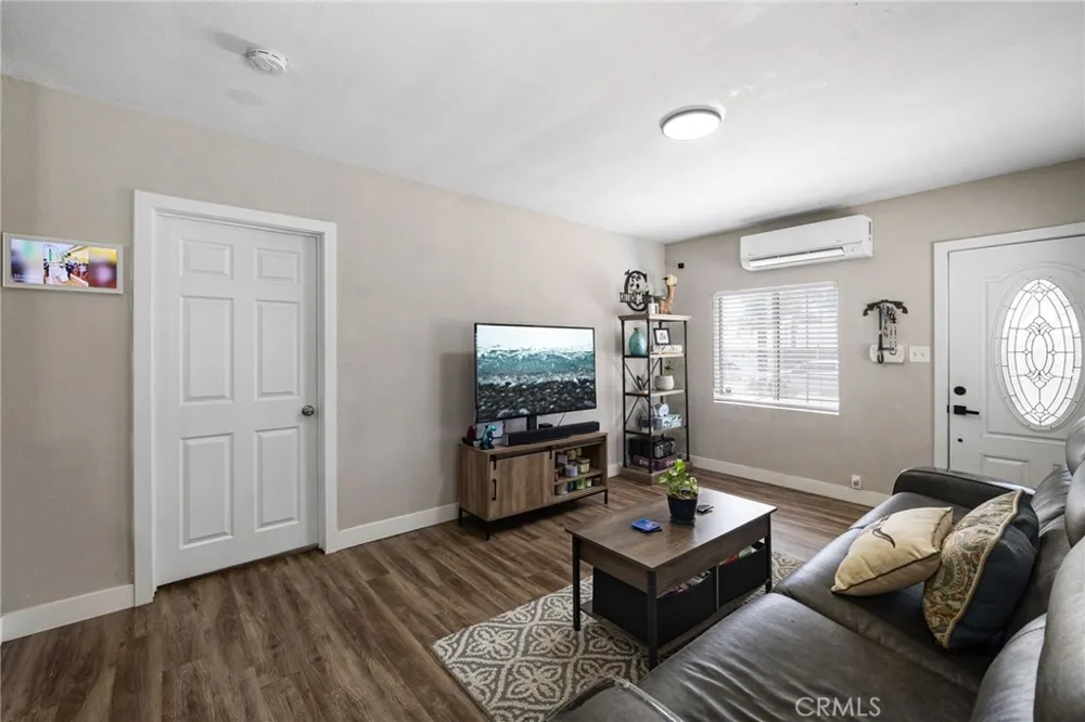 909 E I STREET Ontario, CA 91764