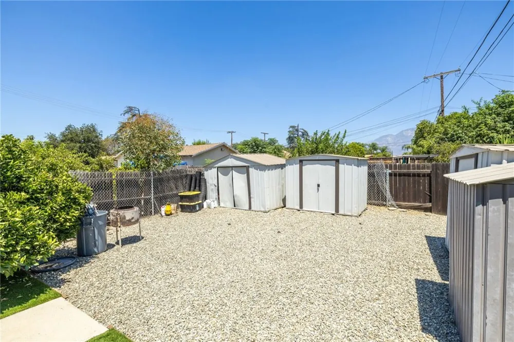 909 E I STREET Ontario, CA 91764