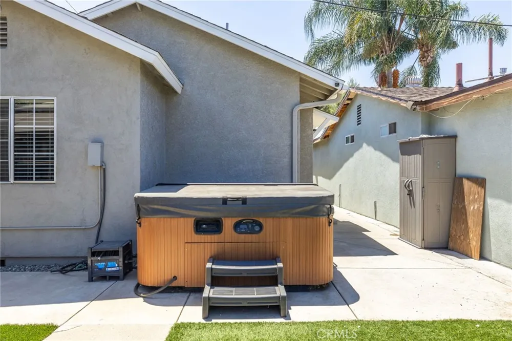 909 E I STREET Ontario, CA 91764