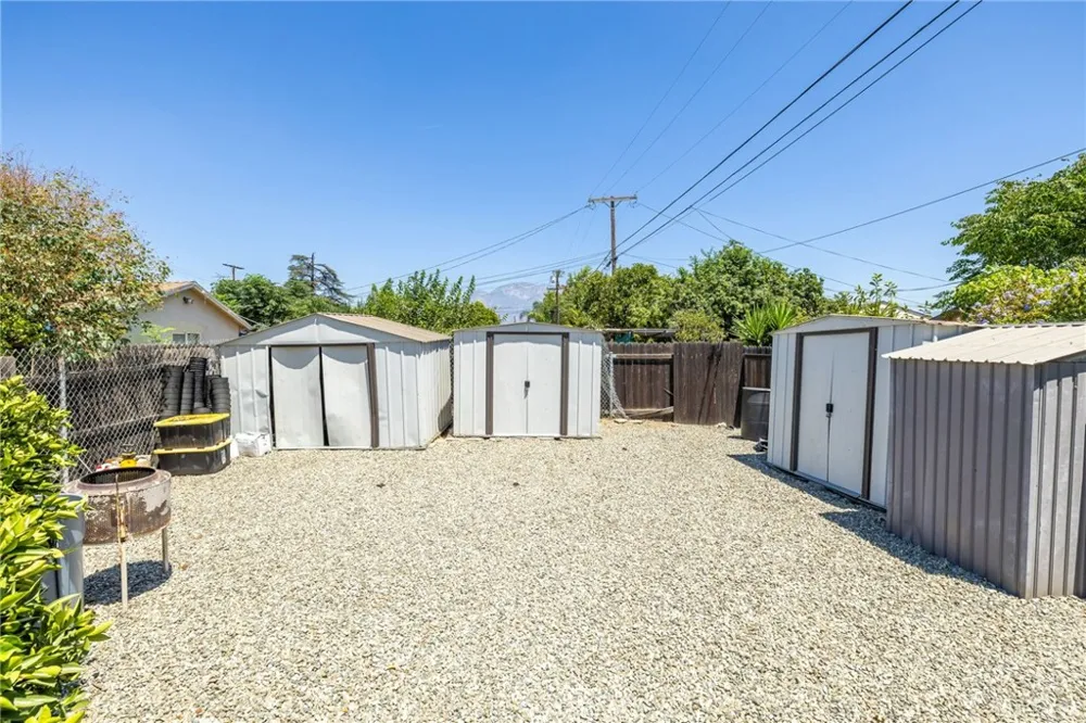 909 E I STREET Ontario, CA 91764