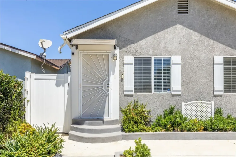 909 E I STREET Ontario, CA 91764