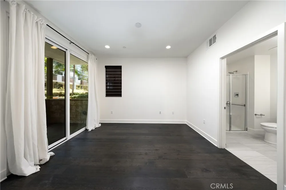 1675 Grand View Costa Mesa, CA 92627