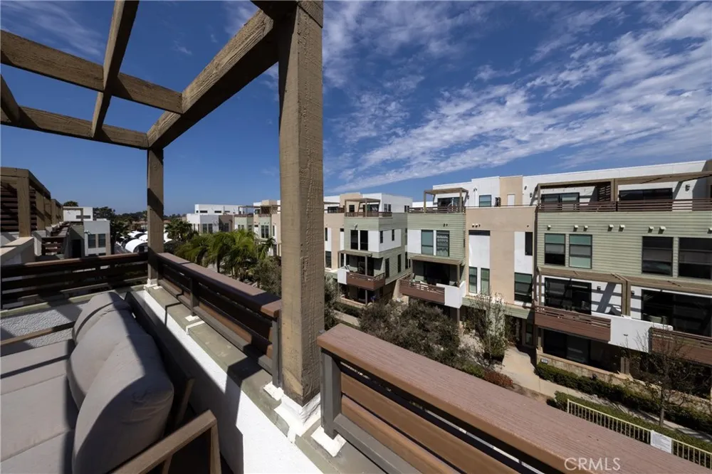 1675 Grand View Costa Mesa, CA 92627