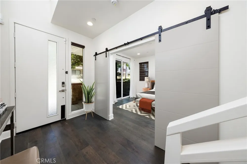 1675 Grand View Costa Mesa, CA 92627