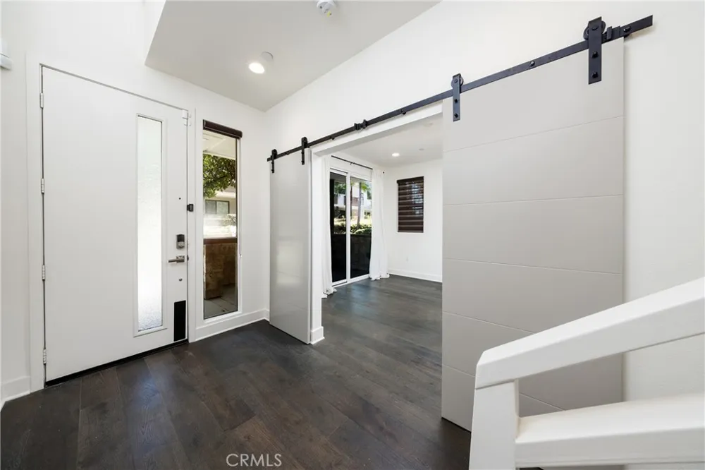 1675 Grand View Costa Mesa, CA 92627