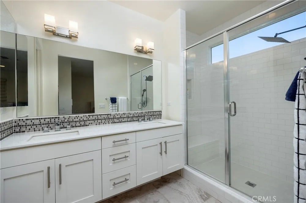 1675 Grand View Costa Mesa, CA 92627