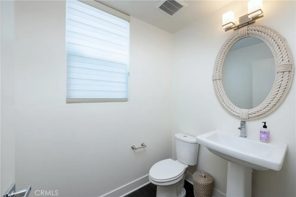 1675 Grand View Costa Mesa, CA 92627