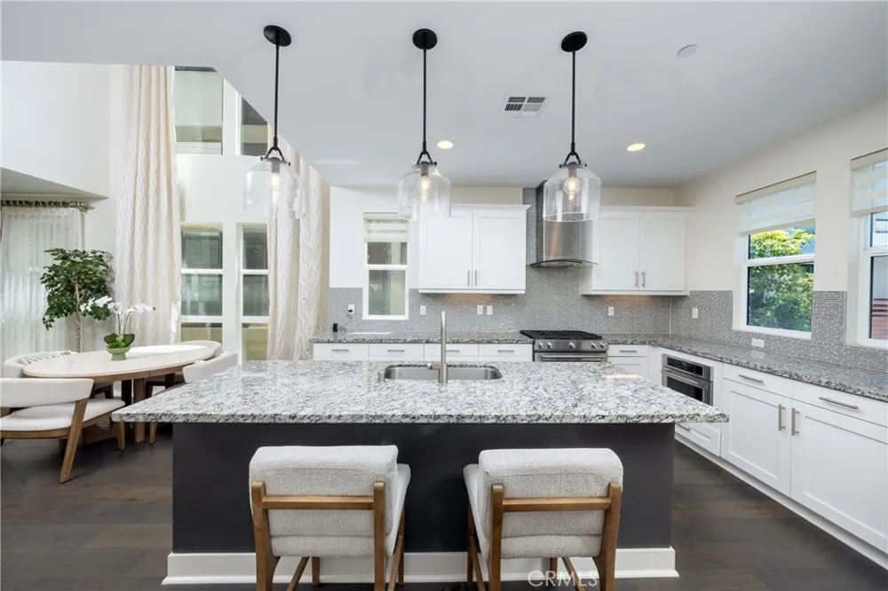 1675 Grand View Costa Mesa, CA 92627