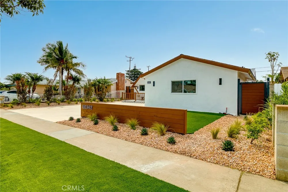 10342 Mast Westminster, CA 92683