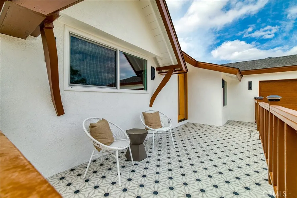 10342 Mast Westminster, CA 92683