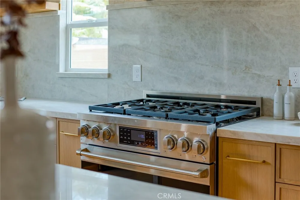 10342 Mast Westminster, CA 92683