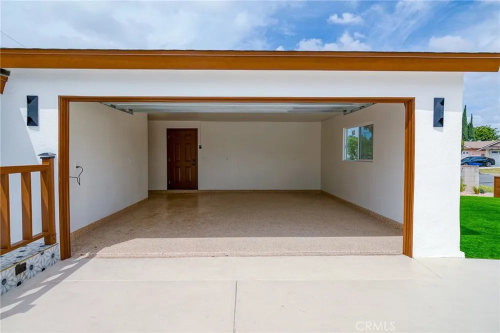10342 Mast Westminster, CA 92683