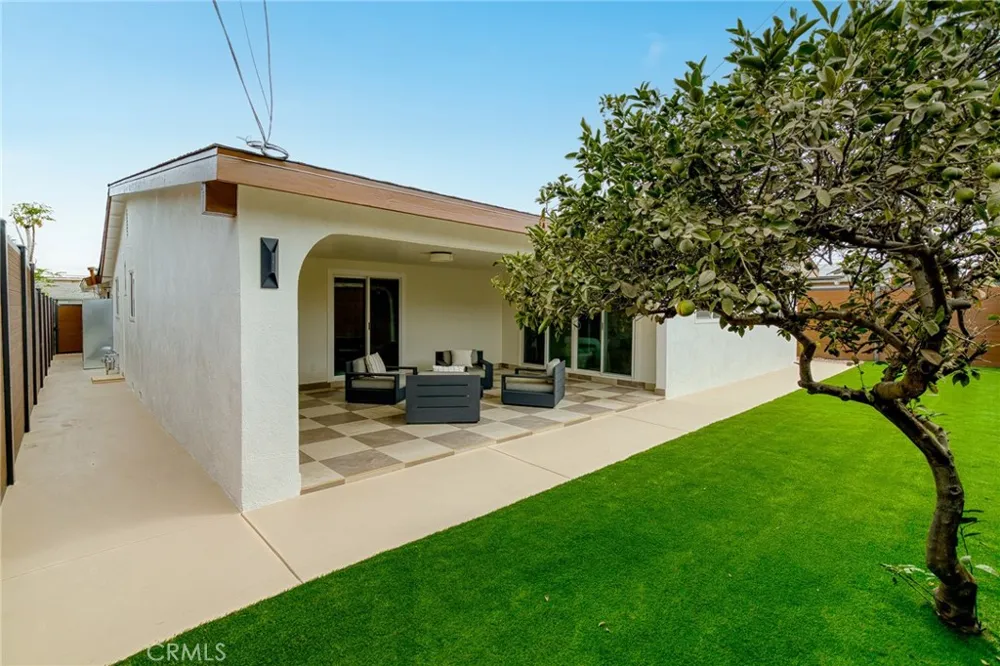 10342 Mast Westminster, CA 92683
