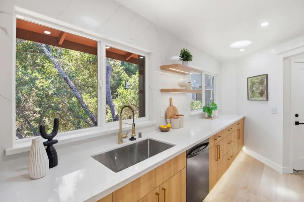 1255 North Road Belmont, CA 94002
