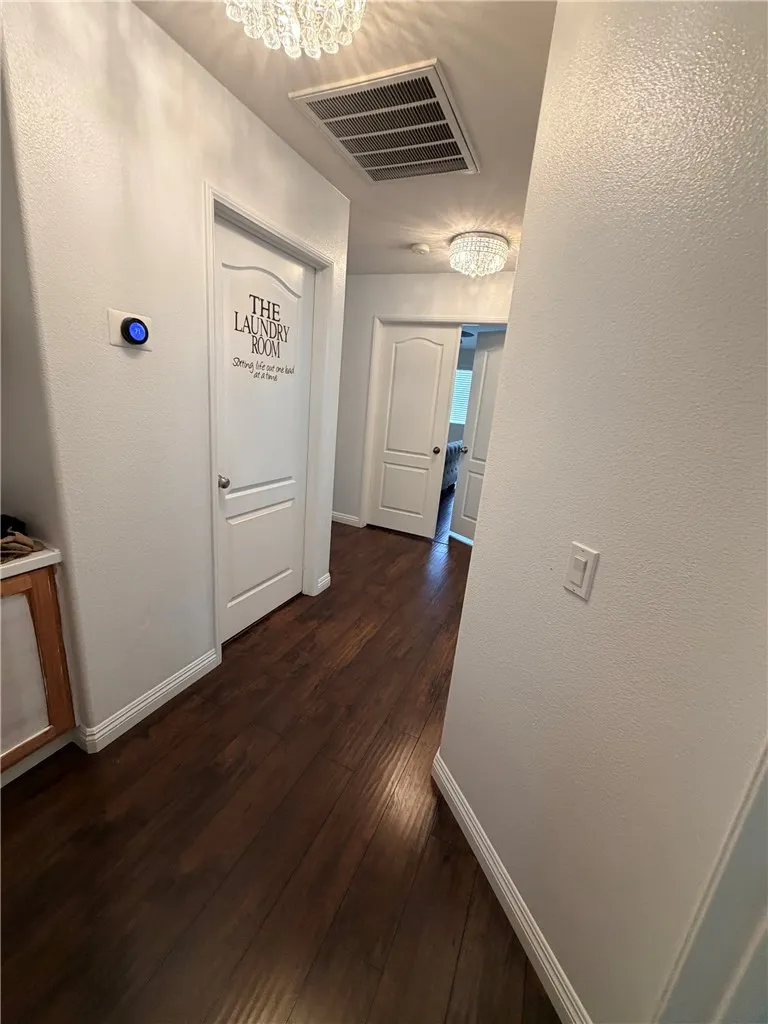 3927 Strand Way Perris, CA 92571