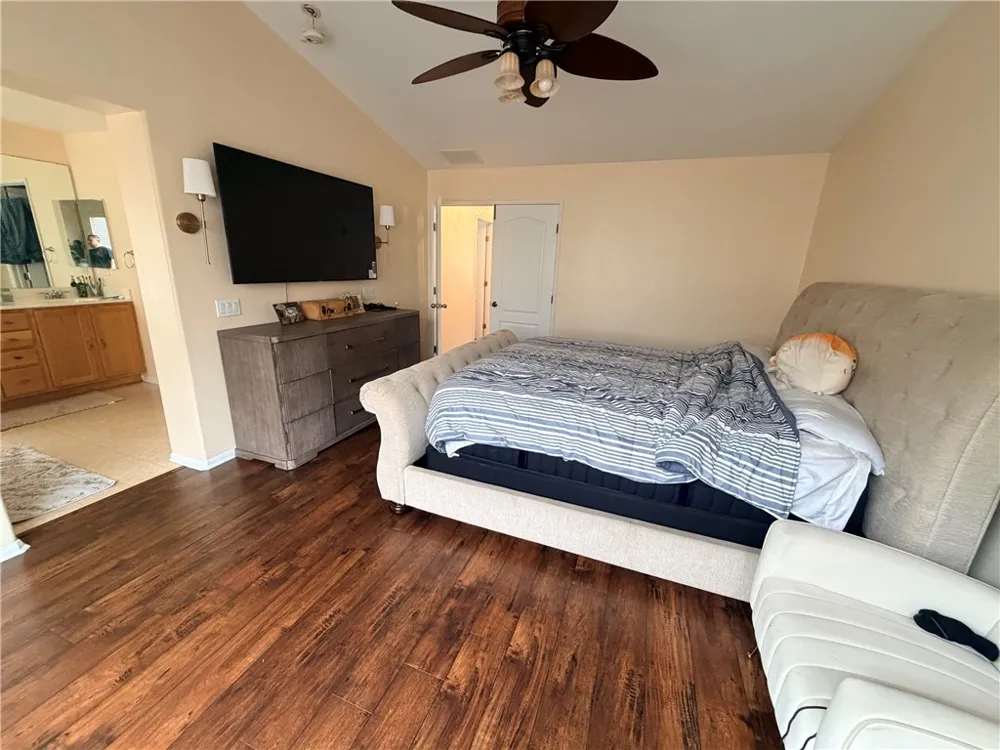 3927 Strand Way Perris, CA 92571