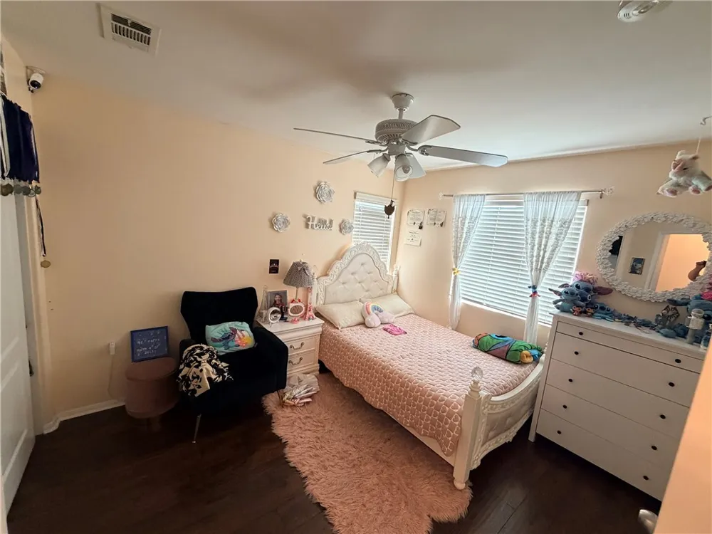 3927 Strand Way Perris, CA 92571