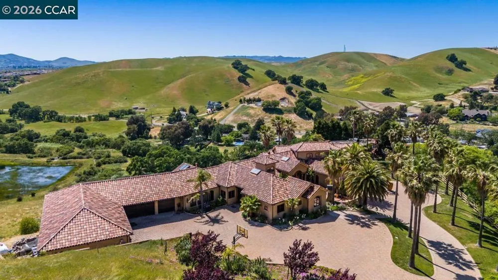 1615 Lawrence Rd Danville, CA 94506