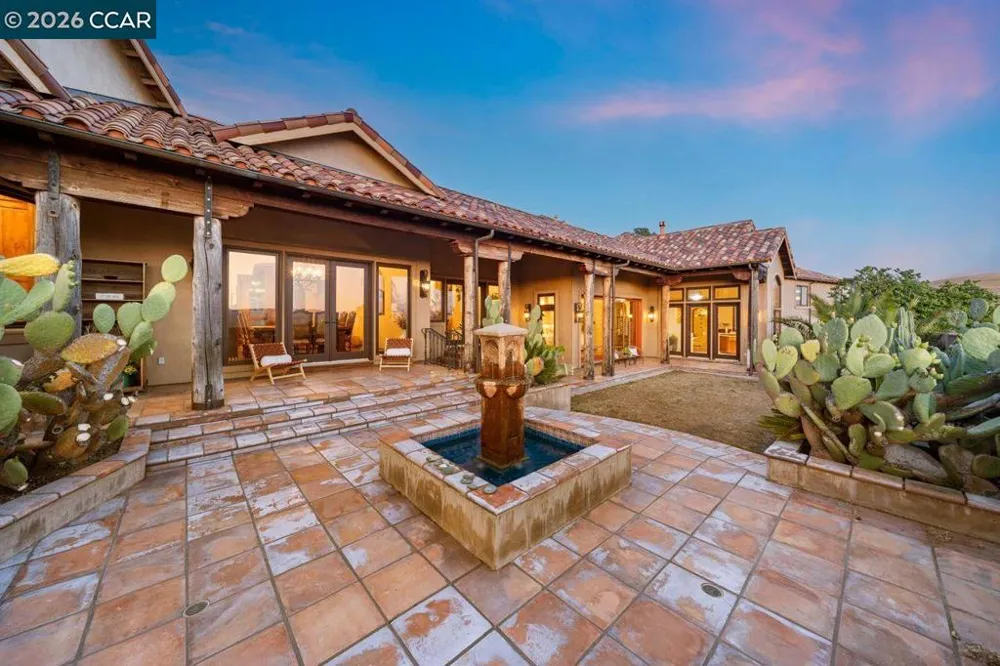 1615 Lawrence Rd Danville, CA 94506