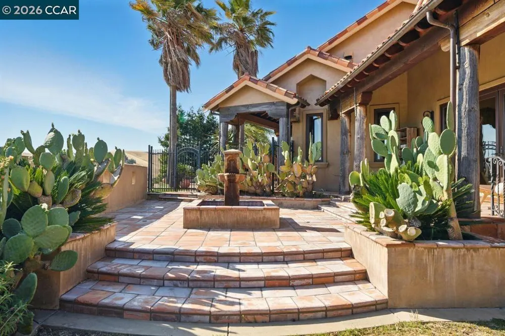 1615 Lawrence Rd Danville, CA 94506