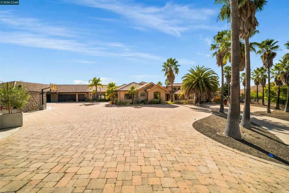 1615 Lawrence Rd Danville, CA 94506