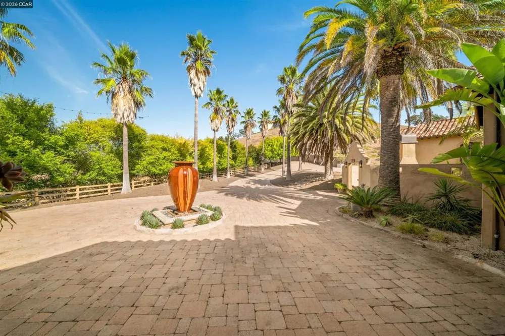 1615 Lawrence Rd Danville, CA 94506