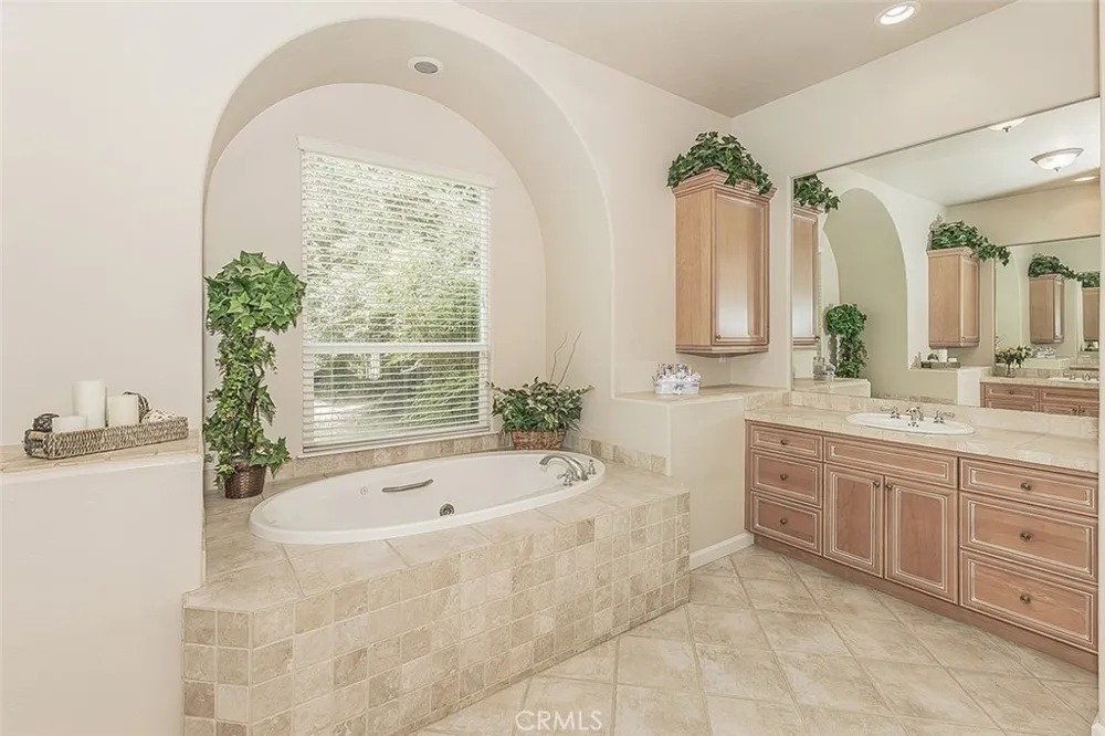 4477 Quail Lake Drive Clovis, CA 93619