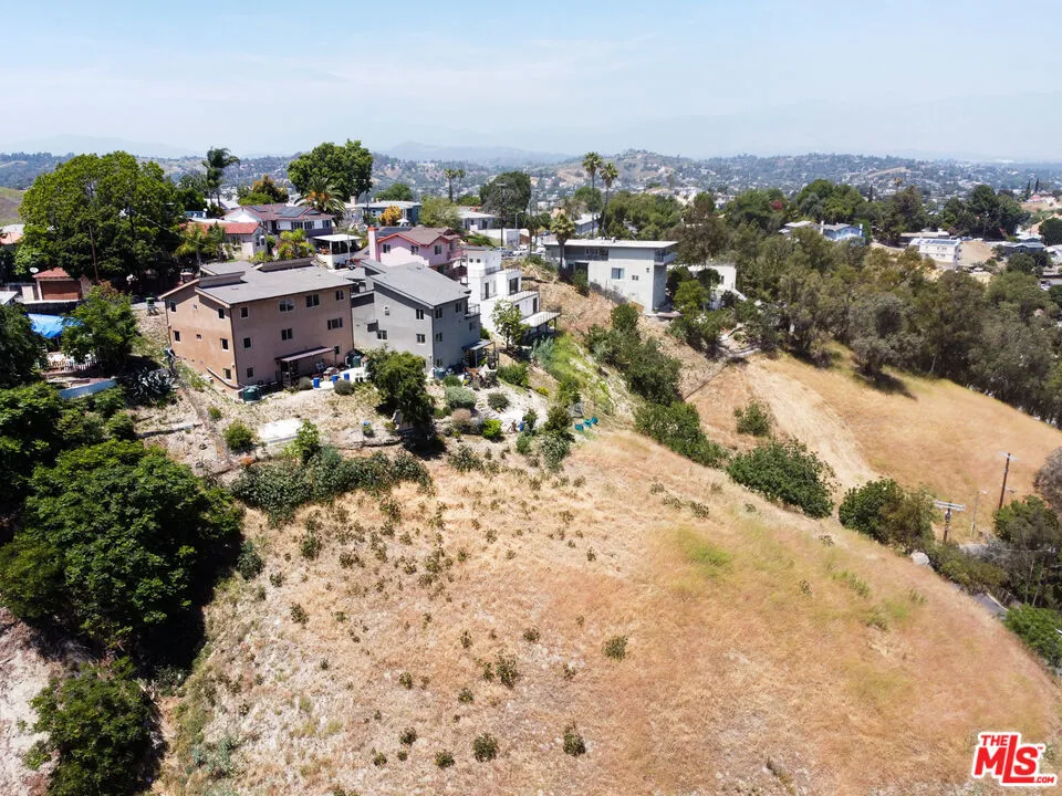 5017 Ithaca Avenue Los Angeles, CA 90032