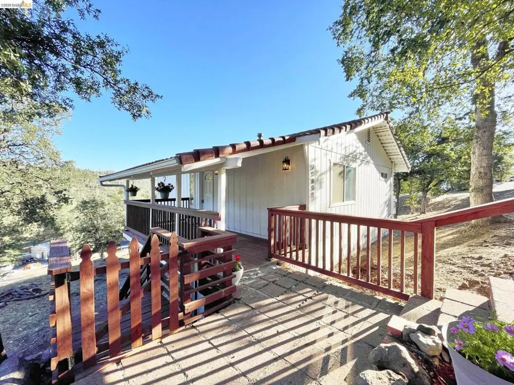 20809 Caylor Drive Soulsbyville, CA 95372