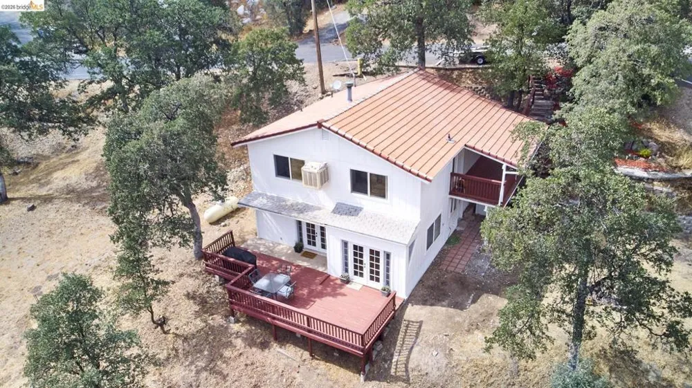 20809 Caylor Drive Soulsbyville, CA 95372