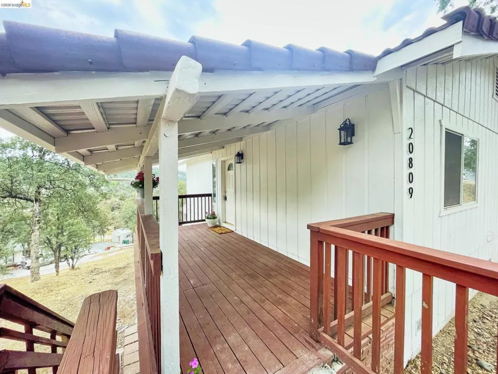 20809 Caylor Drive Soulsbyville, CA 95372