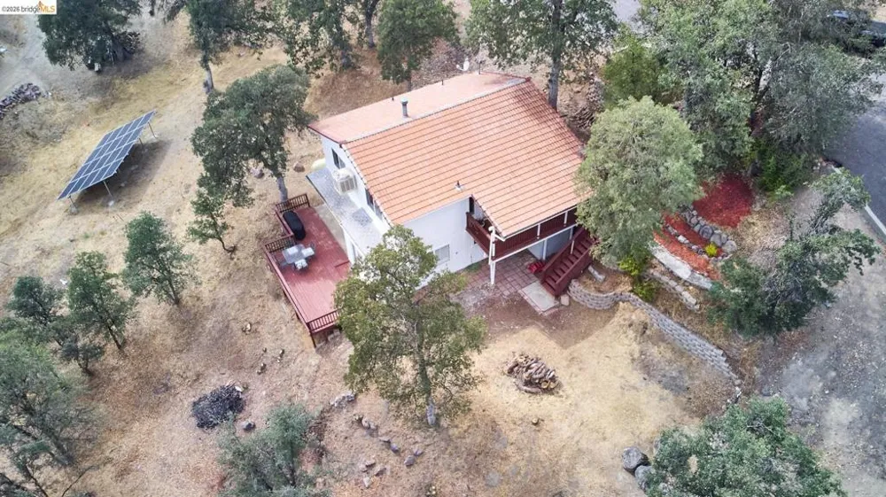 20809 Caylor Drive Soulsbyville, CA 95372